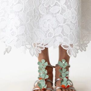 Giambattista  Valli (Brand New) Bouquet Embellished Silk T-Strap Sandals, 37 (7)